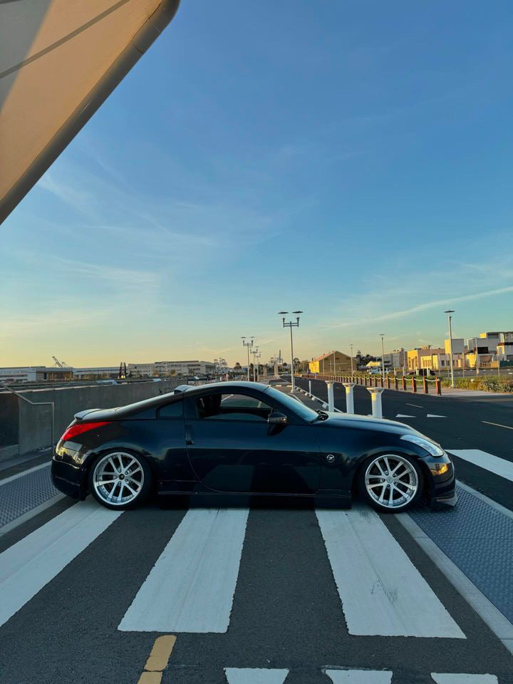 Glossy Sparkle Black