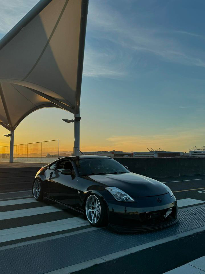 Glossy Sparkle Black