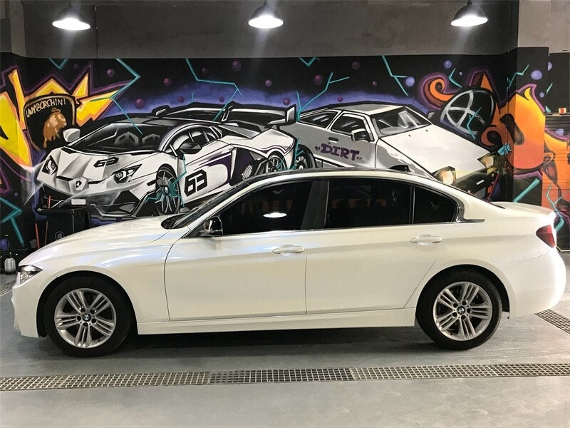 Gloss Pearl White to Blue