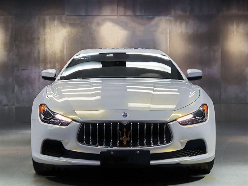 Glossy Diamond White Gold