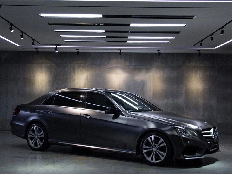 Glossy Metallic Coal Ash