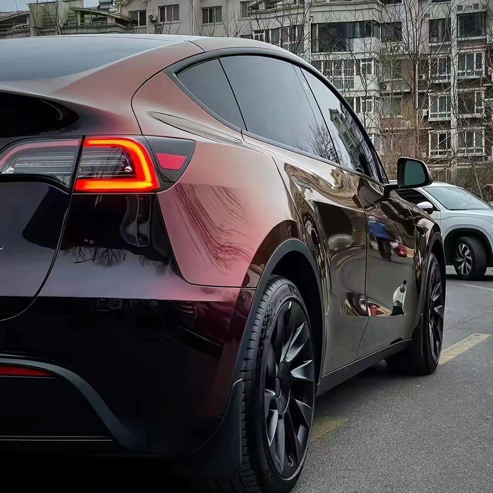 Streaming Black Charm Red